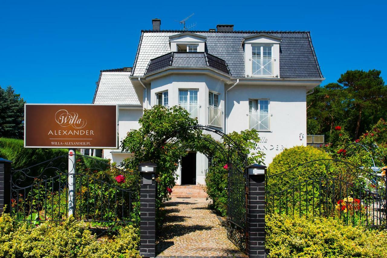 Willa Alexander Resort & Spa - Caloroczny Kryty Basen Mielno  Esterno foto