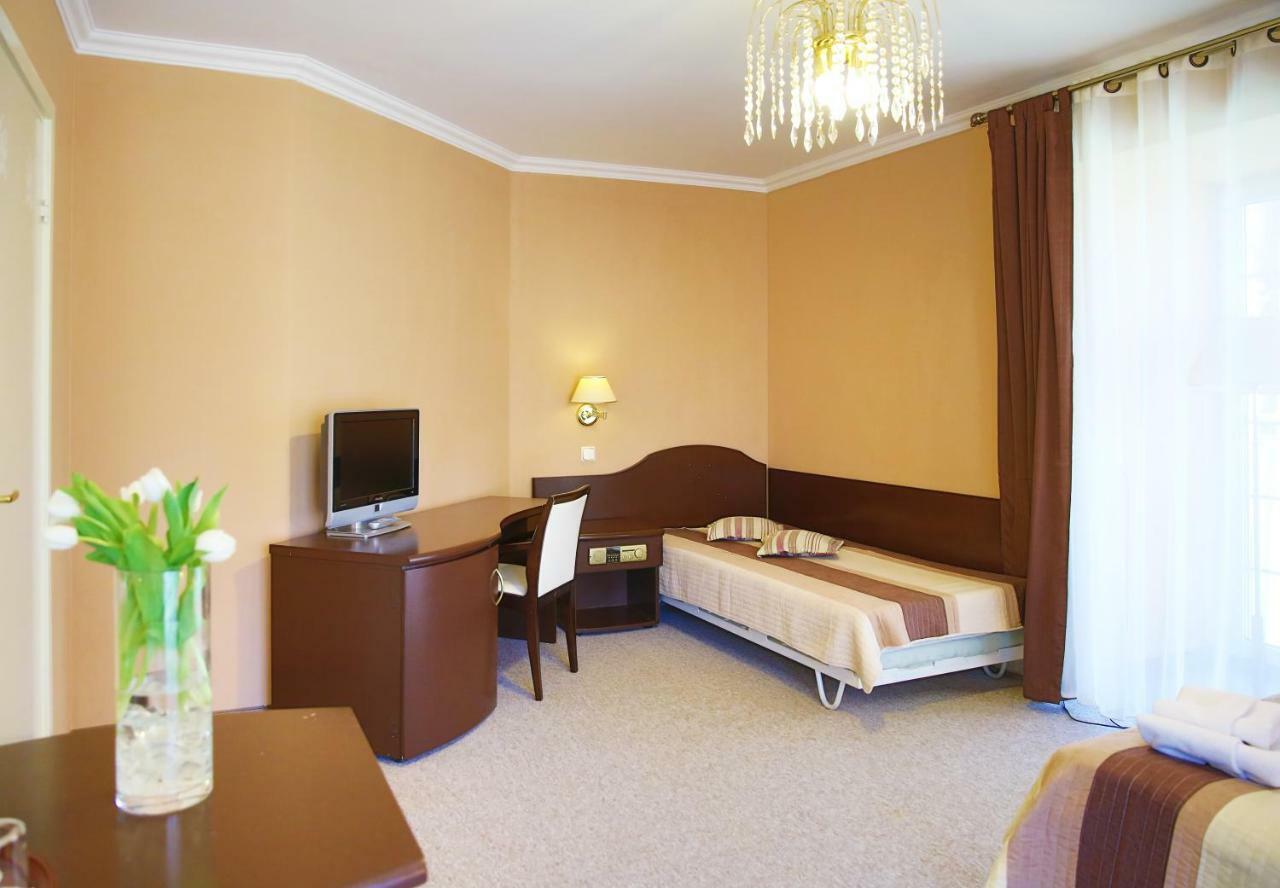 Willa Alexander Resort & Spa - Caloroczny Kryty Basen Mielno  Esterno foto